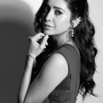 Asha Negi Instagram - 🌹