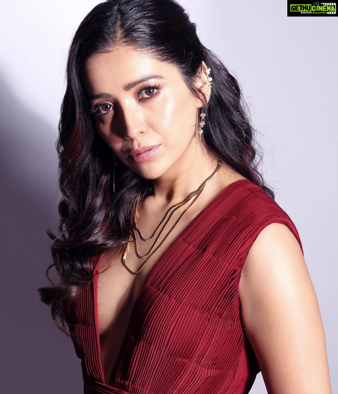 Asha Negi Instagram - Welcoming @mumbaifilmfestival after a wait of three long years. It’s the time to be sleep deprived for the love of cinema!♥️ . @shivangi.kulkarni @makeupbychanch @makeupbyharshitabothra @natashaabothra @mausmi_mitra @bhavini.12 @labelmannatgupta @kushalsfashionjewellery @rubans.in @oakpinionpr @ishhaara @ascend.rohank @miranabymegha