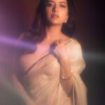 Ashika Ranganath Instagram - Brightening your feed with early diwali wishes.. Happy Diwali 🪔 Happy Deepavali!!! Saree by @raw_mango Stylist @varshini_janakiram @stilerush_by_varshinijanakiram Asst styling @kavya.shivashankar Make up @shreeyapawar_makeup_studio Hair @paramesh_hairstylist Shot by @vasukikarkone @chethna_k Jewellery @joscojewellers