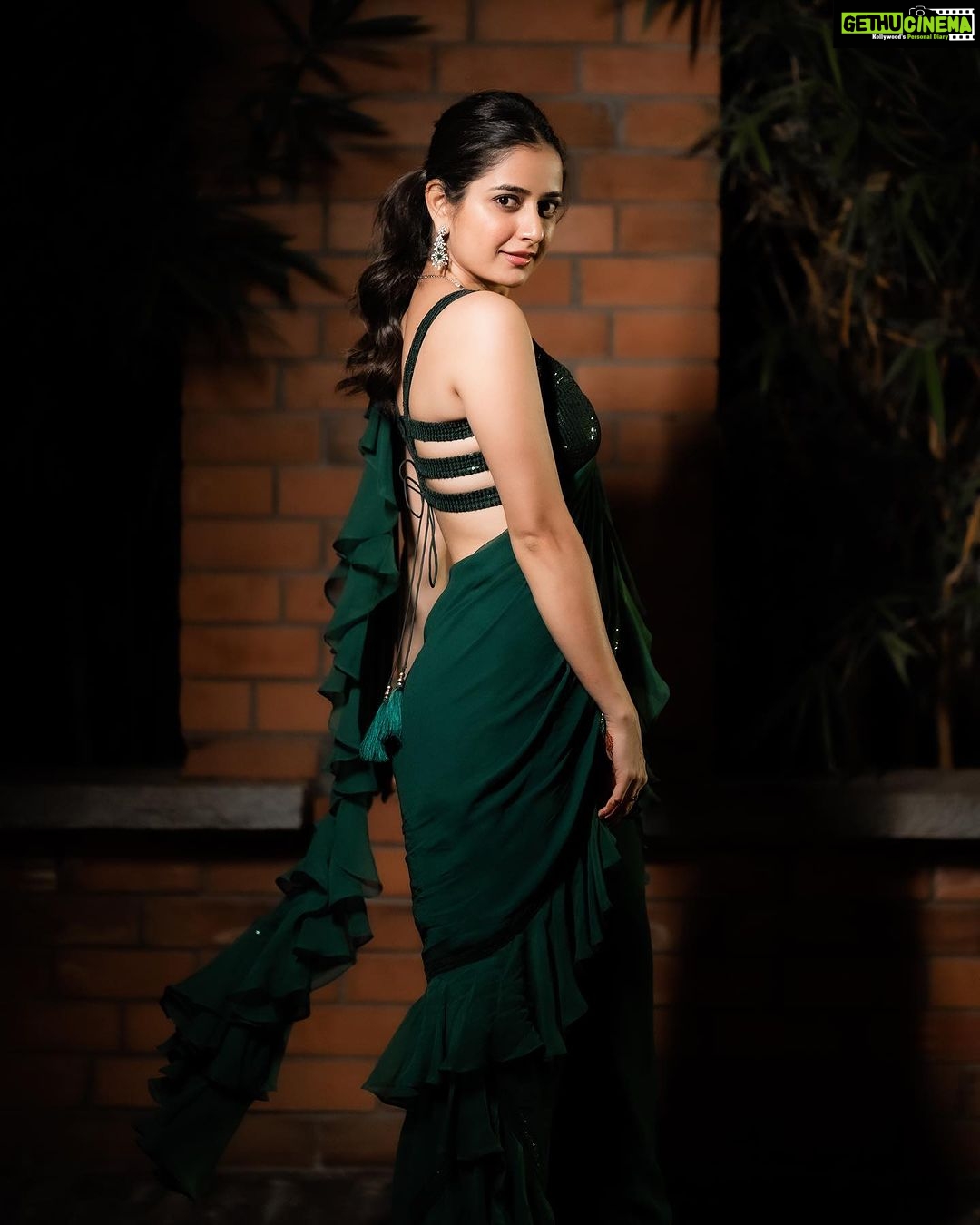 Ashika Ranganath Instagram - ✨ This beautiful by outfit @anyracouture Diamonds @sri_ganesh_sadashivnagar Captured by @thilakshetty