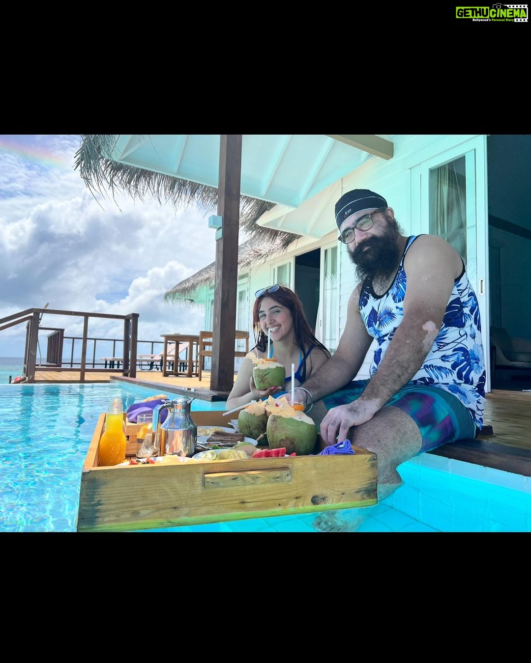 Ashnoor Kaur Instagram - Happiest birthday Pa!!!🤍 From being my adventure partner (swipe till the end) to my emotions advisor, you do it all with so much ease…! You da coolest✨ CuChAs lovesssss you!!! Muahh @gurmeetsingh0911