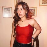Ashnoor Kaur Instagram - Hello 911❤️‍🔥👀