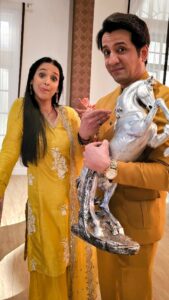 Astha Agarwal Instagram - Wow moment .. #most #trending #reel
.
.
.
.
#ghkkpm #ghumhaikisikeypyaarmeiin #coactors #bts #fun #video #instagood