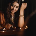 Athmiya Instagram - Light up 🪔 📸 @sameeh_photography HMU @_sapnas_makeover Costume design @hoorlyn_design_studio Styling @m_uhammed_sap Location @ekanthaala Accessories @parakkat_jewels