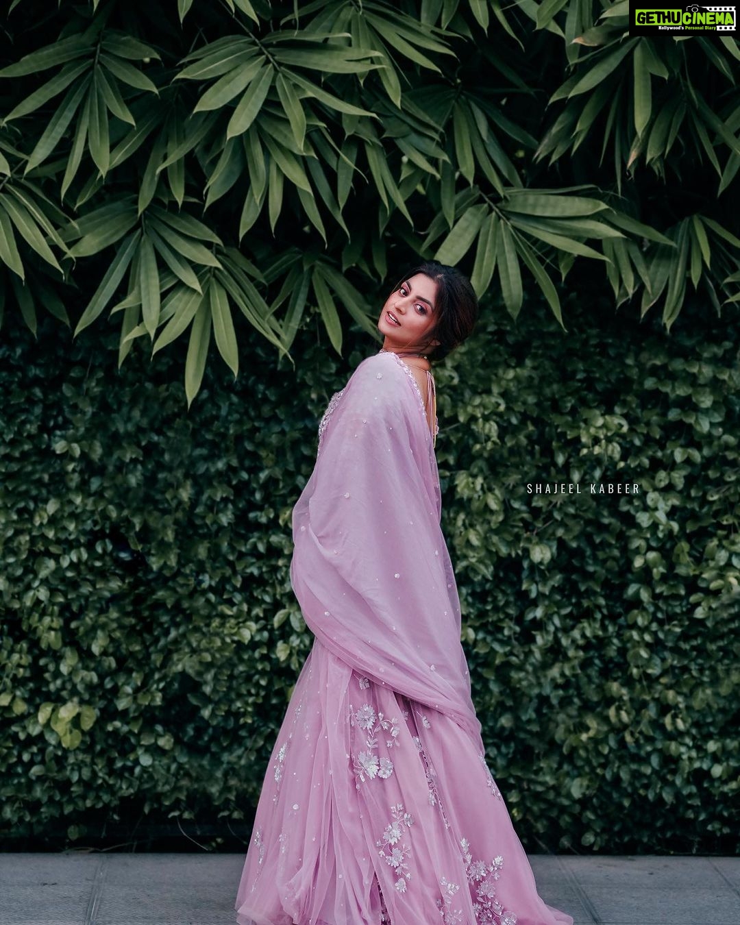 Athmiya Instagram - 💜 📸 @shajeel_kabeer 🎨 @vivekrb_ Costume n styling @zohibzayi Hair n makeup @glam__station_ Location @nadhiyoram Nadhiyoram River Retreat