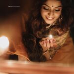 Athmiya Instagram - Light up 🪔 📸 @sameeh_photography HMU @_sapnas_makeover Costume design @hoorlyn_design_studio Styling @m_uhammed_sap Location @ekanthaala Accessories @parakkat_jewels