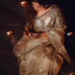 Athmiya Instagram - 🪔 Photography @shajeel_kabeer 🎨 - @vivekrb_ Costume @zayi_design_vague Styling @zohibzayi Make up @glam__station_ Jewelry @nakashibridal Location @nadiyoram Thanks to @ameerkbasheer @nichukka123