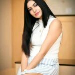 Avani Modi Instagram -