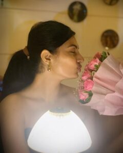 Avani Modi Instagram - A year wiser, nicer, happier and stronger me. Thank you all my family, friends and well wishes for making my birthday special. 
I am grateful to God for this beautiful gift called #life. 

#loveyou #mybirthday #happyme #gratitude