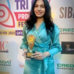 Avani Modi Instagram - Happy and honoured to have received #SIBA award organised by @brandfluenzers and @credaigandhinagar at @gift_city_gandhinagar today. Dress: @sheclosetbhopal Thank you ❤️ Green City - Gandhinagar