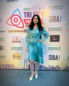 Avani Modi Instagram - Happy and honoured to have received #SIBA award organised by @brandfluenzers and @credaigandhinagar at @gift_city_gandhinagar today. 

Dress: @sheclosetbhopal 

Thank you ❤️