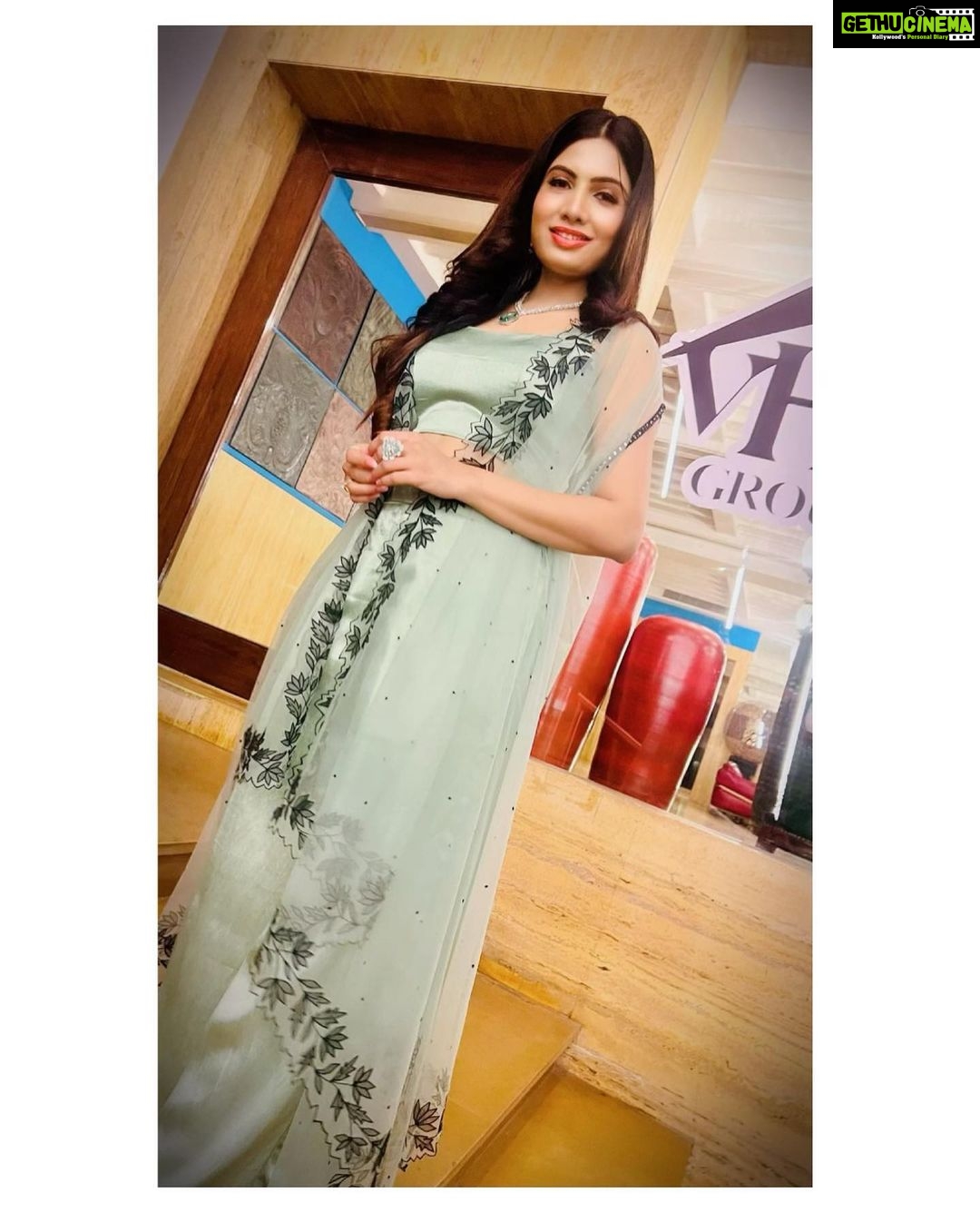 Avani Modi Instagram - All about last night at @credairba.womenswing & @iiid_saurashtra_chapter property expo showcase 2023. It was pleasure meeting all the talented people of #Rajkot. MUA & Hair: @laposh_nails_and_salon Outfit: @jigishakoradiya Jewellry: @26carat_jewellery Shoes: @suman_shoe #laposhnailsalon # jigishakoradiya #26cart_jewellery #ourrajkot #fashionrajkot #rajkot #mirrornewspaper #rajkotnews #rajkot_instagram #rajkotcity