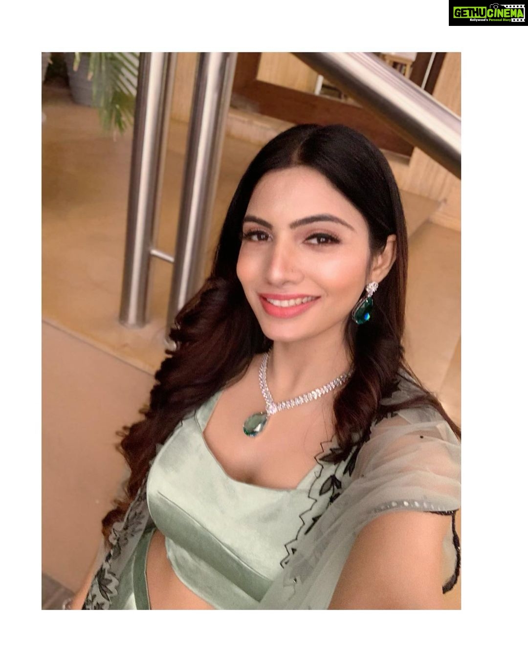 Avani Modi Instagram - All about last night at @credairba.womenswing & @iiid_saurashtra_chapter property expo showcase 2023. It was pleasure meeting all the talented people of #Rajkot. MUA & Hair: @laposh_nails_and_salon Outfit: @jigishakoradiya Jewellry: @26carat_jewellery Shoes: @suman_shoe #laposhnailsalon # jigishakoradiya #26cart_jewellery #ourrajkot #fashionrajkot #rajkot #mirrornewspaper #rajkotnews #rajkot_instagram #rajkotcity