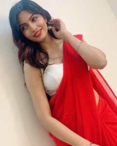 Avani Modi Instagram - Life is short……let my PALLU be loooong…!!

#avanimodi #saree #photoshoot #life #love #peace #newlook