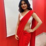 Avani Modi Instagram - Life is short……let my PALLU be loooong…!! #avanimodi #saree #photoshoot #life #love #peace #newlook