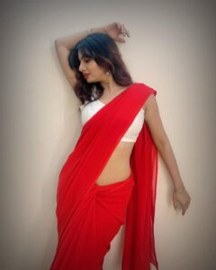 Avani Modi Instagram - Life is short……let my PALLU be loooong…!!

#avanimodi #saree #photoshoot #life #love #peace #newlook