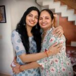 Avani Modi Instagram - आज उसका दिन है…., जिसकी वजह से मेरा हर दिन है। Happy birthday Maa…..! Loads of love and hugs to you. @alkamodicom #happybirthday #mother #momlove #julybirthdays #loveyoumom #love #happiness #joy #life
