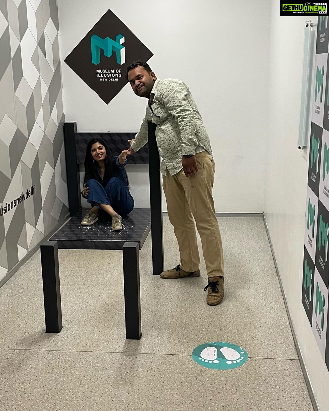 Avani Modi Instagram - With #ModiJiKiBeti @avanimodiofficial Her Movie MODI JI KI BETI is releasing on 14th October 2022 . . . Must watch the movie and I bet you will love it! @vikramkochhar @pitobash @mkjbfilm @eddy_p_singh @teamcreators.co Museum of Illusions New Delhi