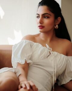 Avani Modi Instagram - Finally my winter fat is gone…… Now I have spring rolls….! 

@avanimodiofficial 
Photo: @abstractguy12 @visuallyesthetic 
MUAH: @makeoverbypanisha 
Styled by: @stzy.in 

 #spring #mood #instagram #instadaily #beauty #happy #life #love