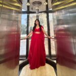 Avani Modi Instagram - All set to attend Film and Television Promotion council of India Hydrabad @ftpcindia awards. Thank you @chaitanyajanga sir. Styling : @beingstyl Assist styling: @gummadimeghana Outfit: @tirabynareshraj Photography: @lakshman_murthy99