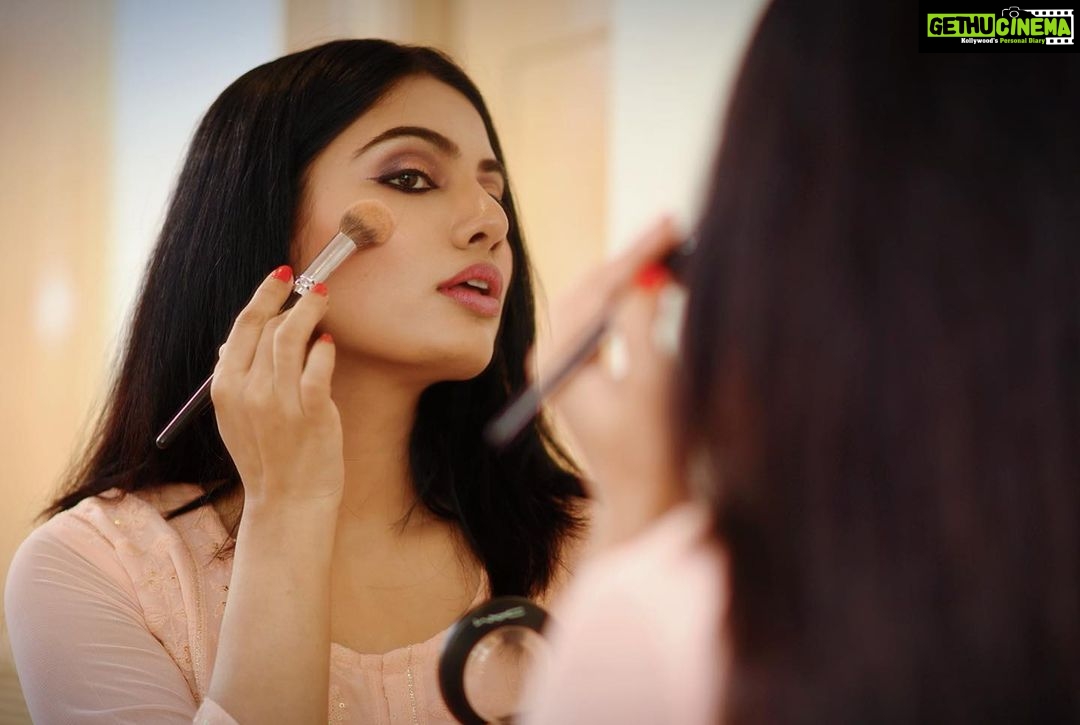 Avani Modi Instagram - When in doubt…just blend it out & blush off the heaters. @avanimodiofficial MUA & Hair: @awantika_aarti_ratan Outfit: @18firekurti Photographer: @shubham_yadav_56 Agency: @nadeem.raghu #avanimodi #avanimodiofficial #photooftheday #picoftheday #actress #model #bollywood #modelshoot #instagood #instadaily #instagram #likeforlikes #follow #followme #followforfollow #follow4follow #girls #igers #love #life #mood #happy #style #fashion #indianwear #makeup #beauty