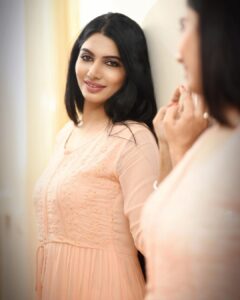 Avani Modi Instagram - Dress how you want to be addressed 

@avanimodiofficial 
MUA & Hair: @awantika_aarti_ratan 
Outfit: @18firekurti 
Photographer: @shubham_yadav_56 
Agency: @nadeem.raghu 

#avanimodi #avanimodiofficial #photooftheday #picoftheday #actress #model #bollywood #modelshoot #instagood #instadaily #instagram #likeforlikes #follow #followｍe #followforfollow #follow4follow #girls #igers #love #life #mood #happy #style #fashion #indianwear