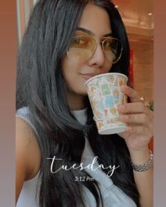 Avani Modi Instagram - When your hair photobombs all your selfies. 😂

@avanimodiofficial #pictureoftheday #picoftheday #Goa #fun #live #love #laugh #life #happy #mood #actress #model #shoot #workmode #selfie #igers #girls