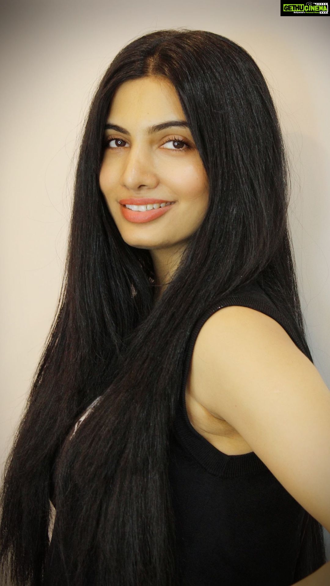 Avani Modi Instagram - Had a wonderful pampering session @lakmesalonthaltej π₯° totally in love with their services. thank you @sainiproduction for this treat. π€ @dranjali006 you are the sweetheart β€οΈ Haircut ππ»ββοΈ: @hairartist_yogesh Skincare π
: @pritika_prajapati Video πΈ : @mohit_.bhavsar Hurry up guys. Book your appointment now Ahmedabad, India