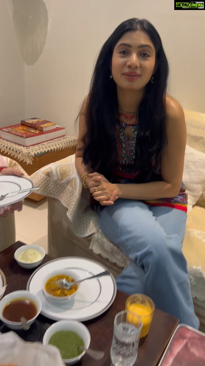 Avani Modi Instagram - I know it’s a baasi video but the emotions are fresh. #foodlover @fashionpointexhibitions @fashionclubnewlife @yah_its_surbhi
