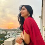 Avani Modi Instagram - An evening beauty. @ftpcindia awards ready @chaitanyajanga Styling @beingstyl Assistant styling @gummadimeghana Outfit @tirabynareshraj Photographer @lakshman_murthy99
