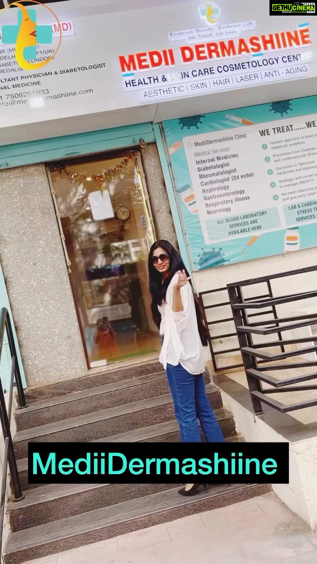 Avani Modi Instagram - Laser treatment involves the penetration of laser beams to the epidermis layer of skin to reduce scars.its done by heating the specific skin layers to target and destroy pigmentation . Also rejuvenate your skin and give a fresh look . Contact MediiDermashiine on 7506251933 Location Goregaon West #skincare #skin #skinhealth #rejuvination #mediidermashiine Goregaon West, Mumbai (Suburban)