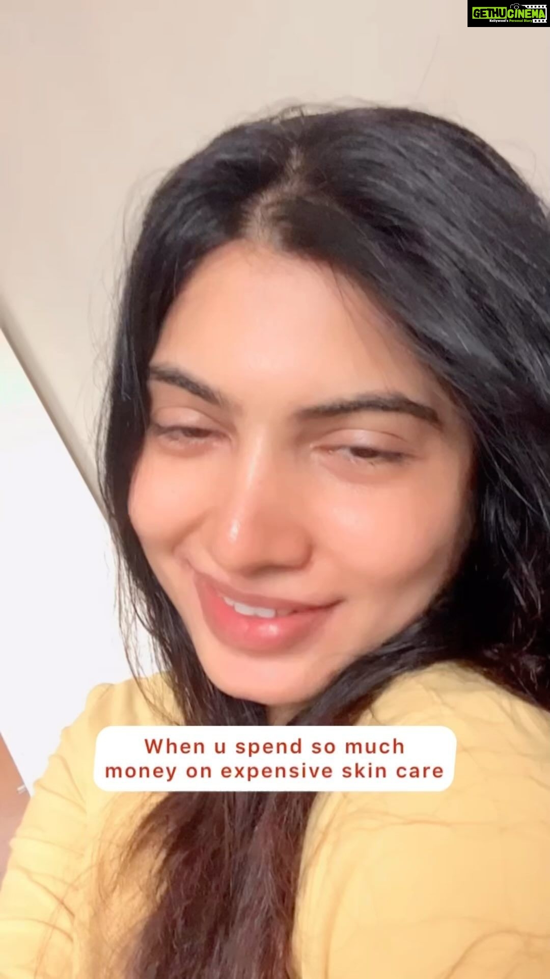 Avani Modi Instagram - Pimple Aur potty galat time pe nhi aana chahiye 🫣