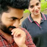 Avanthika Mohan Instagram – Fun reels with @avantika.mohan 😜😁😃❤️❤️ enthoru expression🤣🤣🥰🥰
🤜🤜🤜@ajoobsha

#reelsinstagram #reelsitfeelsit #artist #location #break #fun 
#bhfyp