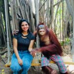 Avanthika Mohan Instagram - I've never met an animal I didn't like, and I can't say the same thing about people 😃 Btw I will always woof you 💛 Swipe to see more pictures of me with the hunk #orangutans #youaregorgeous #animallove #picoftheday #zoo #animallovers #photo #photogram #tbt Africa Alive Zoo
