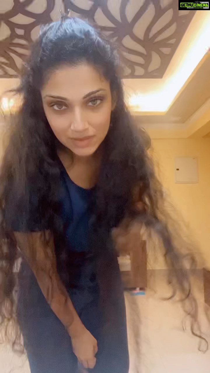 Avanthika Mohan Instagram - Keep calm,cuffing season is on💫 #trending #reelsinstagram #dance #cuffit #beyonce #tiktok #explore #trendingnow #instagood #instareels #reelitfeelit #reelsvideo #reels #viral #foryou #fyp #reel #cuffitdancechallenge