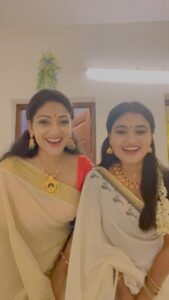 Avanthika Mohan Instagram - ❤️💫 with @sandra._babu 
 

#reelsvideo #reelsinstagram #reelsindia #malayalam #explore #explorepage #instagram #malayalamsongs #trending #dance #follow #viral #mallu #sisters #asianet #malayalamcinema
