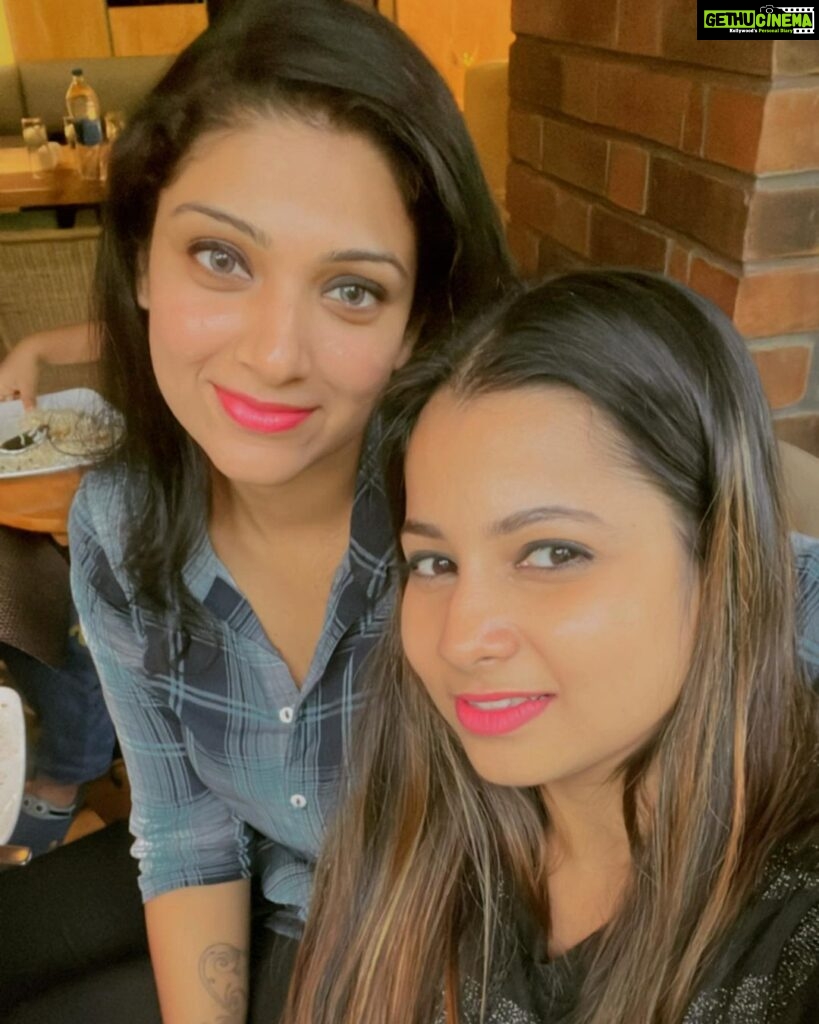 Avanthika Mohan Instagram - Met this beautiful soul after ages 💛 There is a saying if a friendship lasts longer than 7 years,it will last a life time. So ours is 10 long years! Can you believe🌸 Wish you were close by,you know that I would be a kabab mein haddi LOL I’m sure Kichu would be like “why she here all the time,let’s go back” 😜 Jokes apart Don’t go Stay here! I thank the universe I love you till eternity @ash.aswini ❤🌈💫 #mygirlfriend #friendship #goodsouls #loveislove