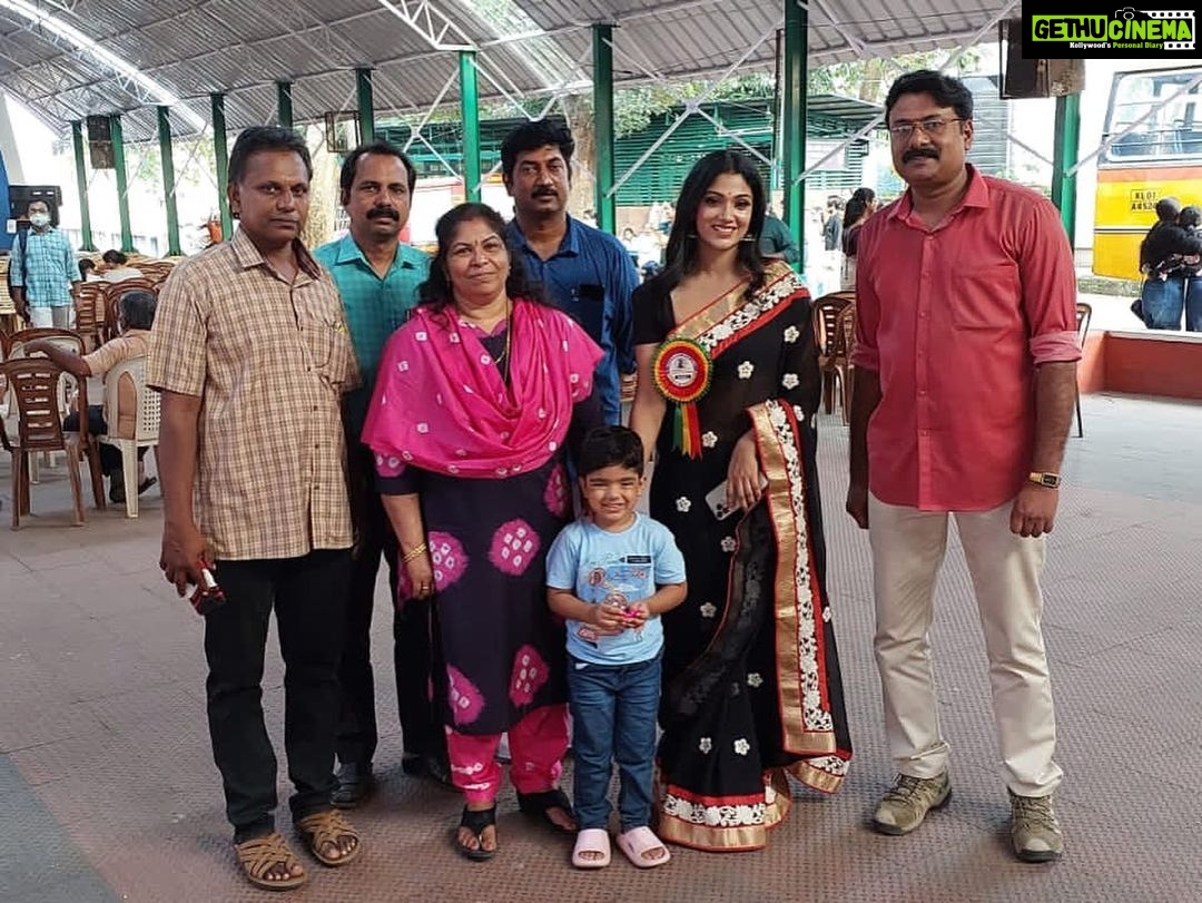 Avanthika Mohan Instagram - Thank you for inviting me as a chief guest. It was my pleasure to be apart of this huge function of Kala which is called Kalolsavam which was conducted in Carmel School in Trivandrum,Seeing the kids win and their enthusiasm took me back to the days where I was also very active and made me remember those beautiful days. Thank you to the teachers who personally came to invite me. #kalolsavam