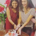 Avanthika Mohan Instagram - Appreciation time @roshnistvm I love you not because you does amazing makeup on me.It’s because How beautiful you are from inside,that matters,This woman surprised me and I was Awestruck So sweet of you,You made my day!! I was smiling laughing all day. I have a long list of people I’m going to post soon ❤️ I wish you nothing but the best. God bless you. Love to be around with positive people Bunches of hugs and kisses XX #beautifulinandout #gratitude #loveisallyouneed #godislove #loveisbeautiful #positivevibes