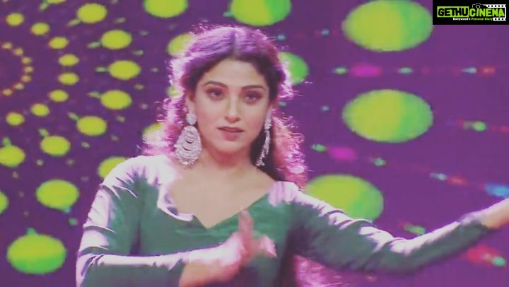 Avanthika Mohan Instagram - Comedy Stars Season 3 Please watch the full episode on Hotstar π I wasn't prepared atal, on the spot they told me "You gotta dance" and select which ever song you need Trust me guys I was supper nervous but excited too. I worship dancing because dance makes me happy.It takes you to a different world,world of your own. β€οΈ Thank you to the entire team of CSS3 Thank you Asianet ππβ¨ #instagram #instagood #dancer #dance #video #bellydance #asianet #thoovalsparsham