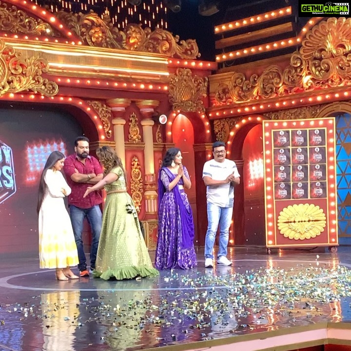 Avanthika Mohan Instagram - Comedy Star season 3 Dancing makes me the most happiest person on earth #saamisaami #pushpa #asianet #dance #instagram #instagood #beingtraditional #indianwear