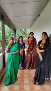 Avanthika Mohan Instagram - @avantika.mohan @jelina_sona #beenaantony #black #instagramreels #instagood #trending #trendingnow #explorepage #explore #reelitfeelit #feelitreelit #reelkarofeelkaro #dance #tiktok Trivandrum, India