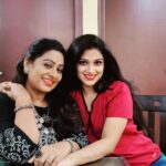 Avanthika Mohan Instagram - My favourite person ❤️ Almost six years and still going strong! That's called a strong bond🥰💃 I love you Amma ,You're the best!! @imbeena.antony #instagram #photo #photography #love #momanddaughter #happiness