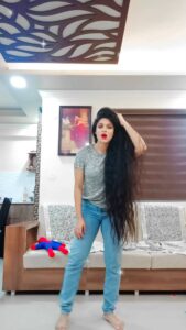 Avanthika Mohan Instagram - Saami ❤️💃🤭

#reelsinstagram #instagood #trendingnow #trending #reelsindia #reelitfeelit #feelitreelit #video #dance #dancereels #saamisaami #explore #explorepage #instagram #reels #insta