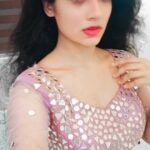 Avanthika Mohan Instagram - This song has my heart ❤️ Costume @sara.sajnarahman thank you for this lovey outfit. Guys check out her page ✨ #90s #instagram #video #reels #explore #explorepage #reelitfeelit #feelitreelit #tiktok #trendingnow #reelsinstagram #trendingreels #behappy