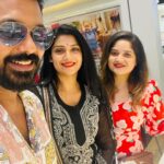 Avanthika Mohan Instagram - What a day it was!!! I really thank you guys for taking me out and for making me laugh so hard that I can’t laugh anymore… and why on earth were we laughing so hard? I really don’t know!!! It’s like you see each other and you laugh!!!! Even thinking of you guys makes me smile!!! I really love you guys , @eesan_sujatha master and @actor_stebin you ppl too♥️♥️♥️ missed you both that day…. Cheers to our friendship and to more laughs!!! 🥂♥️😘 @avantika.mohan @jishinmohan_s_k ♥️♥️ #whataday #lovenlaughter #fununlimited #friendstherapy #lovemyppl #friendshipgoals #avanthikamohan #jishin #missedtheothertwo #waitingformore #♥