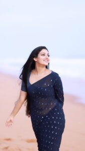 Avanthika Mohan Instagram - When one has a grateful heart,Life is so beautiful! 🧿

Outfit @blaze__designs 
MUA @hillview_beautyparlour 
Video courtesy @aneesh_motive_pix 

#reelsinstagram #video #trendingreels #reelsvideo #explorepage #reels #reelsinstagram #reelsindia #tiktok #mallu #dance #trending #reelitfeelit #sareelover #malayalam #mallu #mallureels #mollywood #malayali