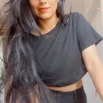 Avanthika Mohan Instagram - Nothing shakes the smiling heart! 🖤 #trending #bumpyride #explore #dance #video #tbt #trendingreels #reelitfeelit #smilemore #reels #bumpyridechallenge #instagram #instagramreels #instagood #instamood