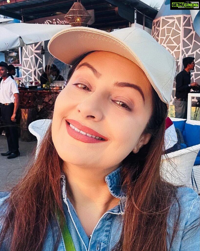 Ayesha Jhulka Instagram - Some sunshine is good for the soul, but I always make sure I wear a cap 🧢 😜 #cap #sunshine #sun #sunset #sunrise #cover #capcut #aj #instagood #instagram #photooftheday #photography #photo #instadaily #tuesday #tuesdays #tuesdaythoughts
