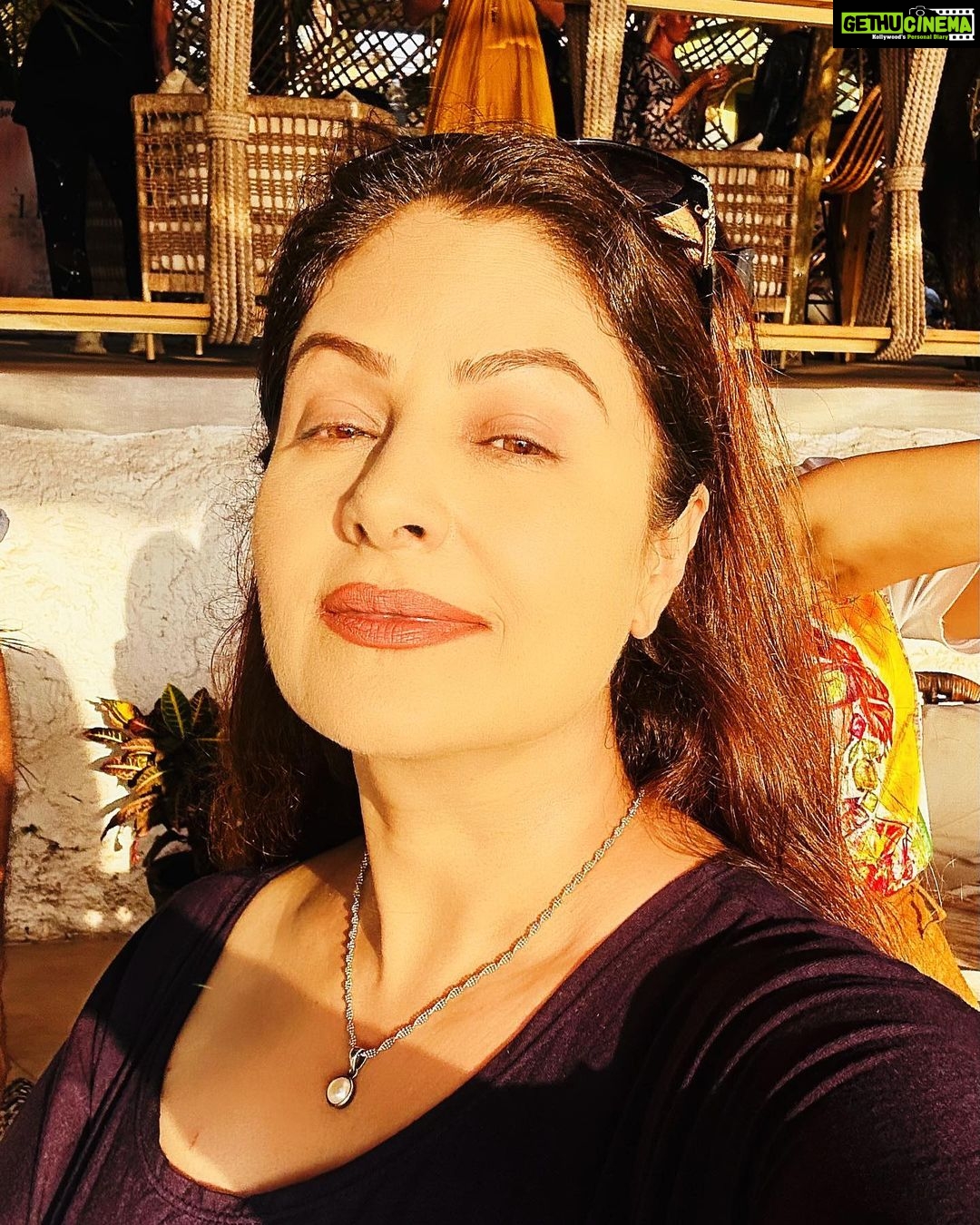 Ayesha Jhulka Instagram - Catching some rays, some waves and some favs. #sun #sunkissed #sunshine #rays #bright #brightening #sunset_pics #sunshinecoast #sunriseoftheday #aj #instagood #photo #photooftheday #instagram #instadaily #tuesday #tuesdays #tuesdaythoughts